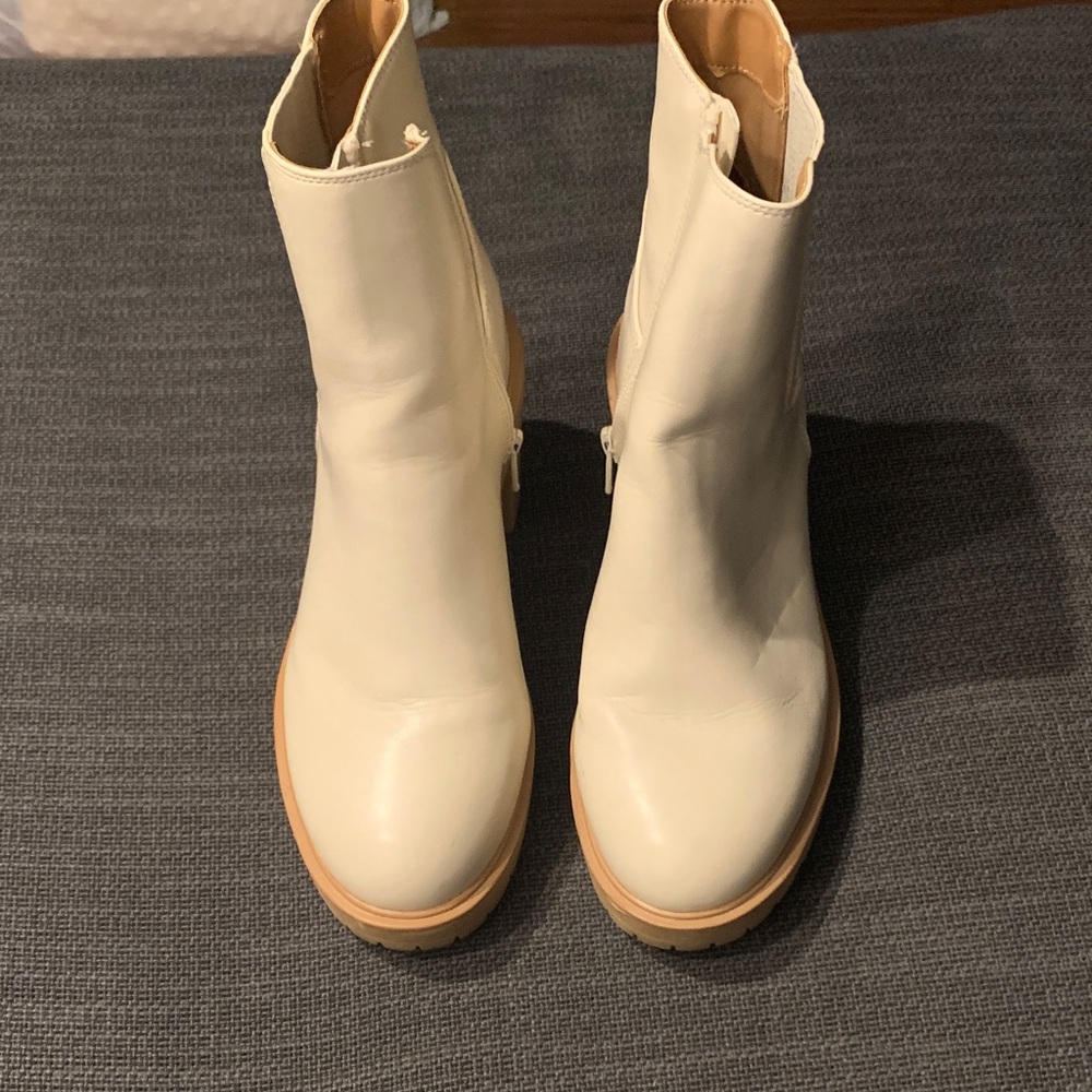 Universal Thread Cream Ankle Booties